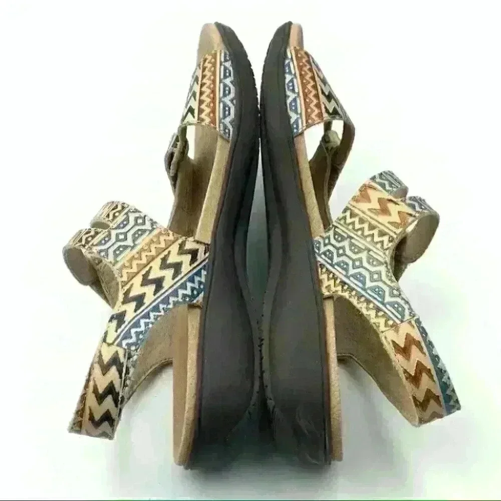 Trotters Sandals size 7 multicolored southwestern